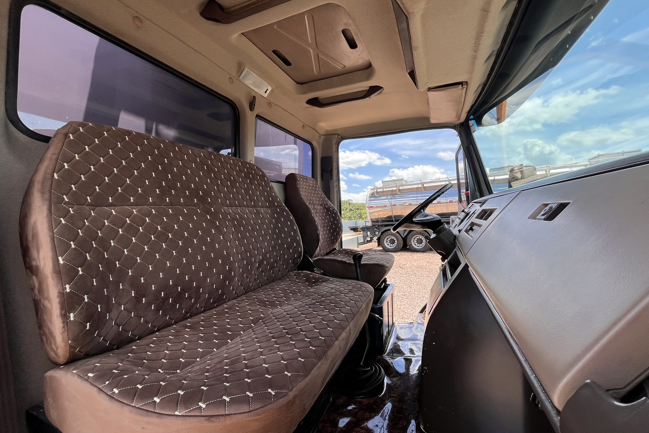 Mercedes Benz MB 709 - 90/91 13