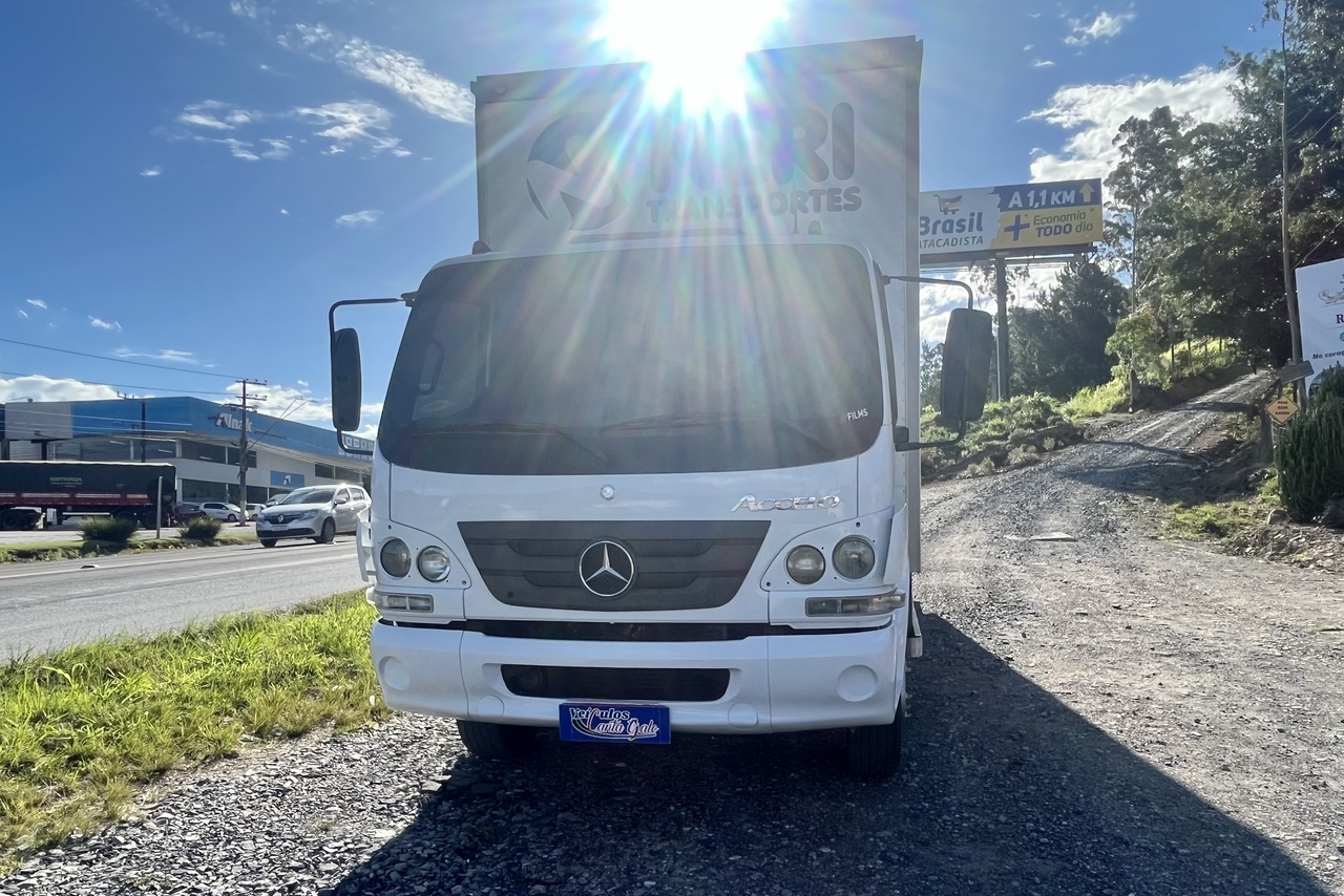 Mercedes Benz Accelo 1016 - 15/15 10