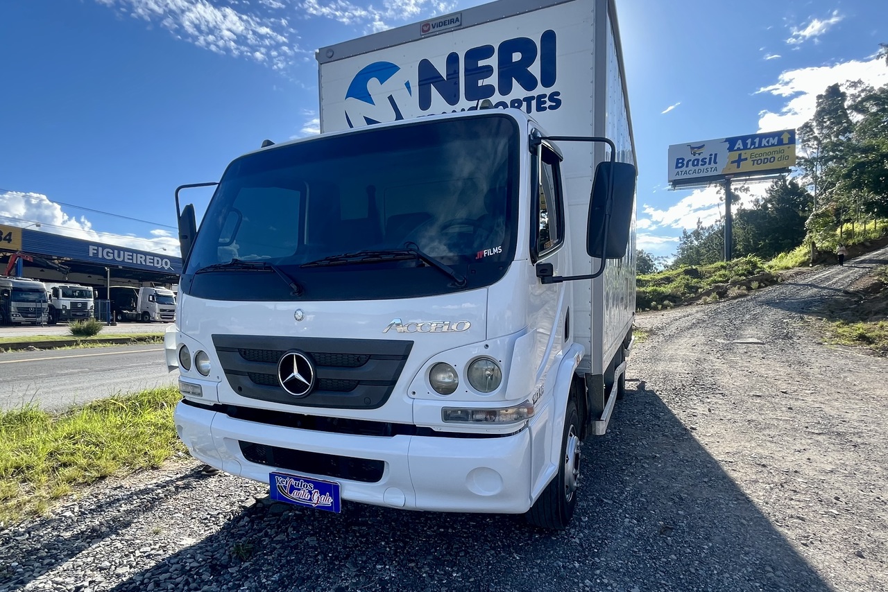 Mercedes Benz Accelo 1016 - 15/15 13