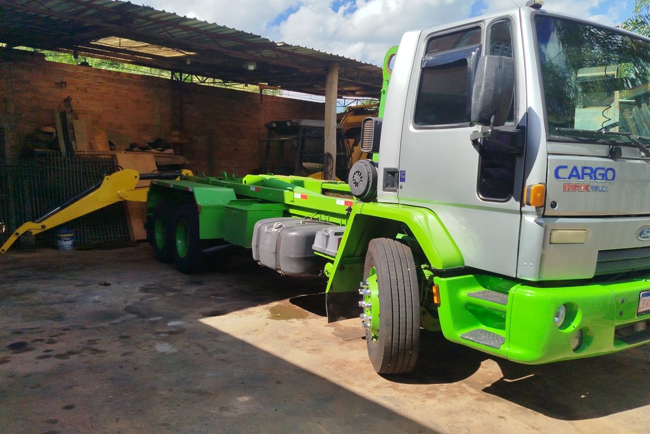 Ford Cargo4532 - 11/09 10