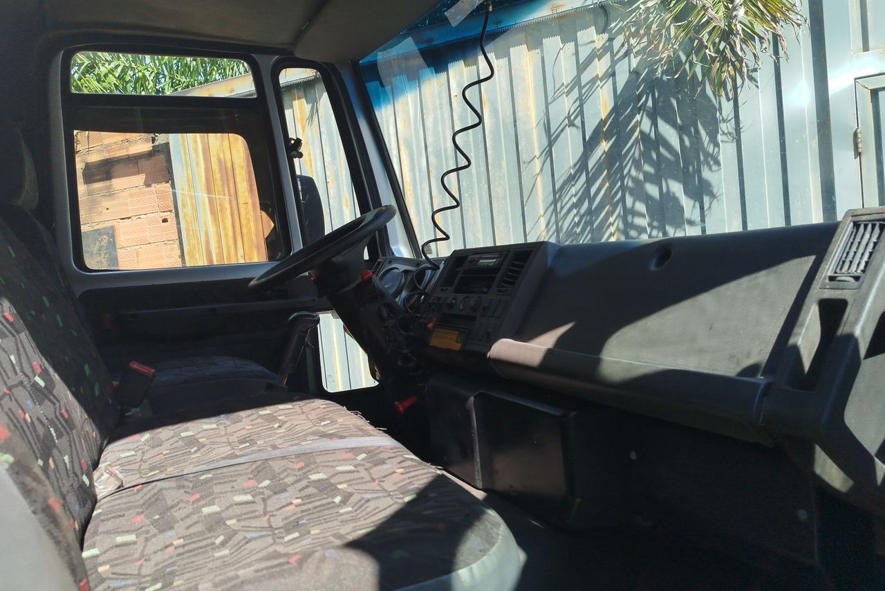 Ford Cargo4532 - 11/09 11