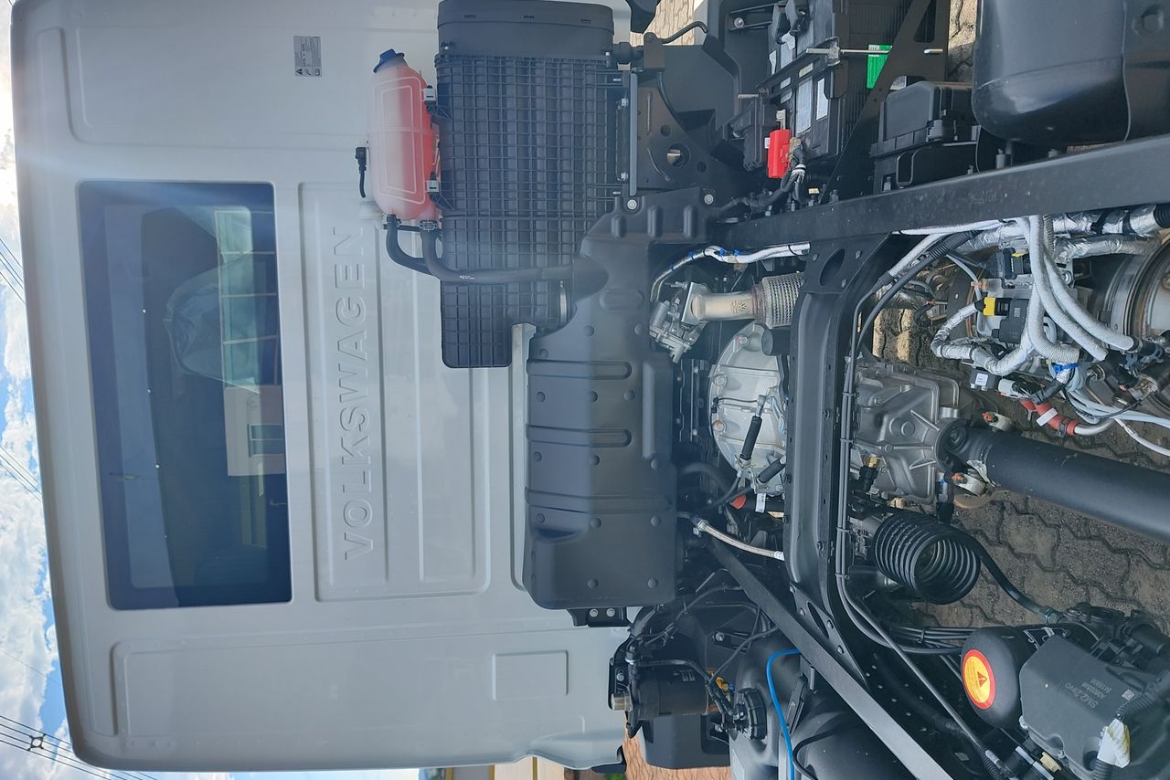 Volkswagen 11-180 Delivery  - 24/25 9