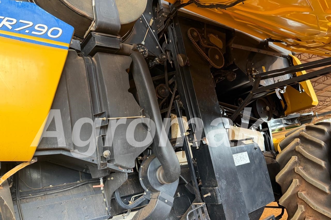New Holland CR 7.90 - 18/18 11