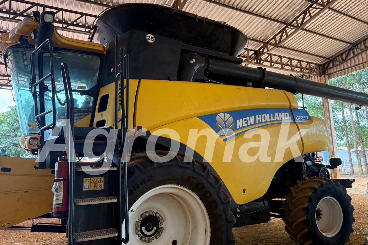 New Holland CR 7.90 - 18/18 18