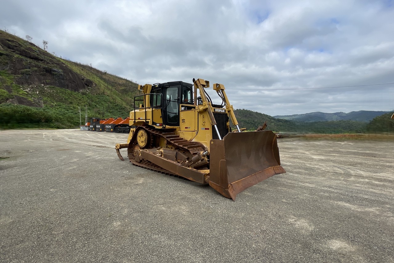 Caterpillar D6T XL - 18/18 4