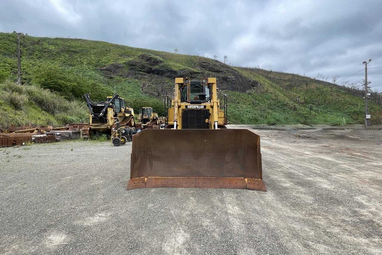 Caterpillar D6T XL - 18/18 5