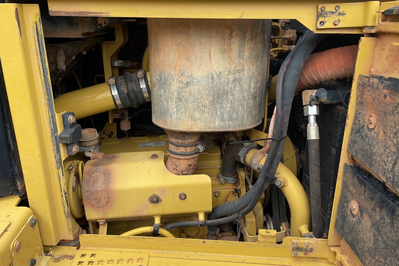 Caterpillar D6T XL - 18/18 10