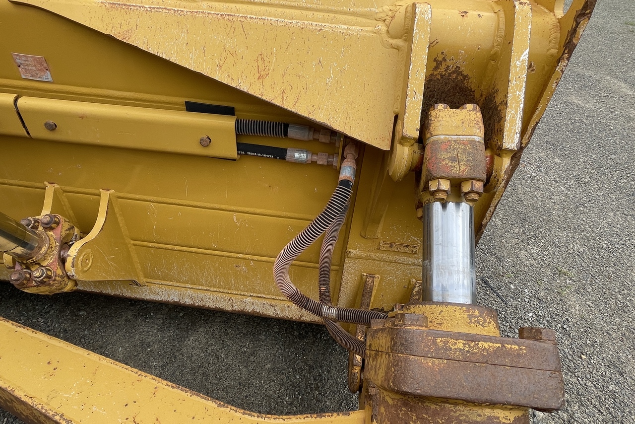 Caterpillar D6T XL - 18/18 14