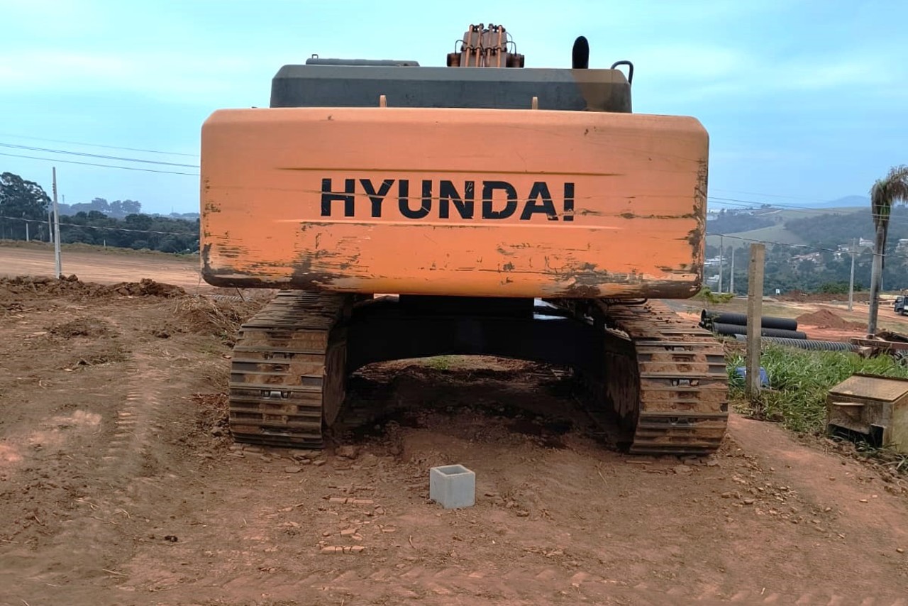 Hyundai R320 - 10/10 2