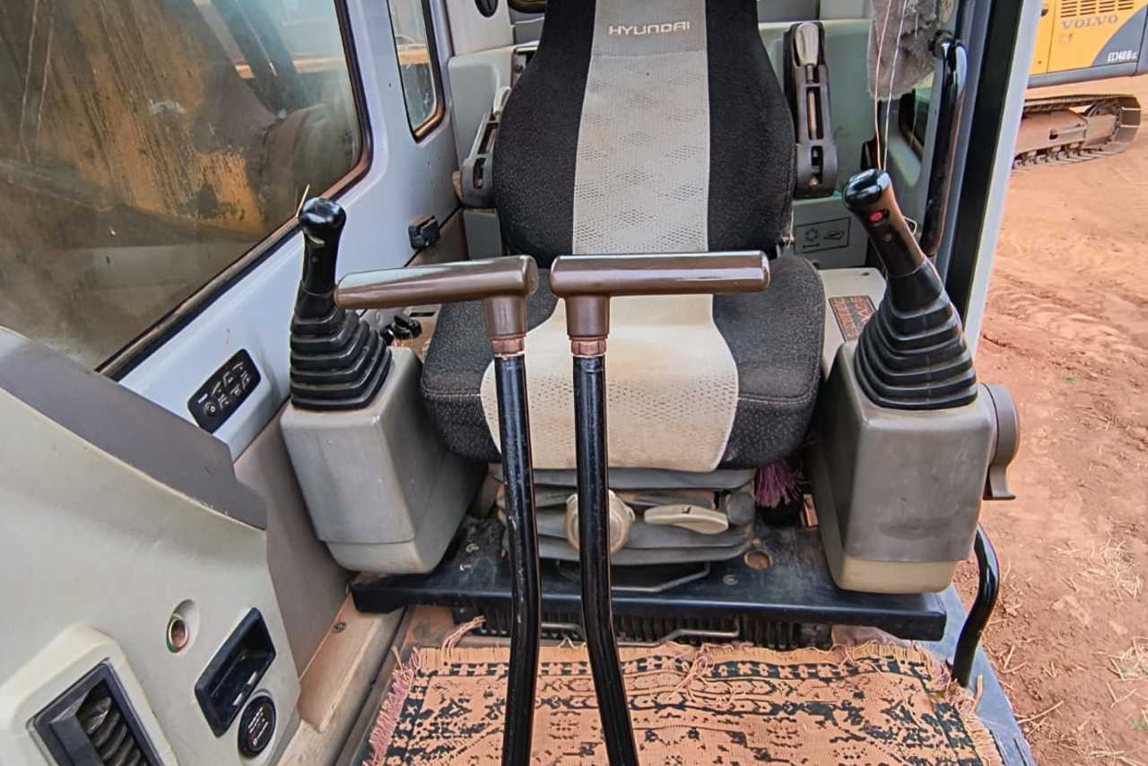 Hyundai R320 - 10/10 5