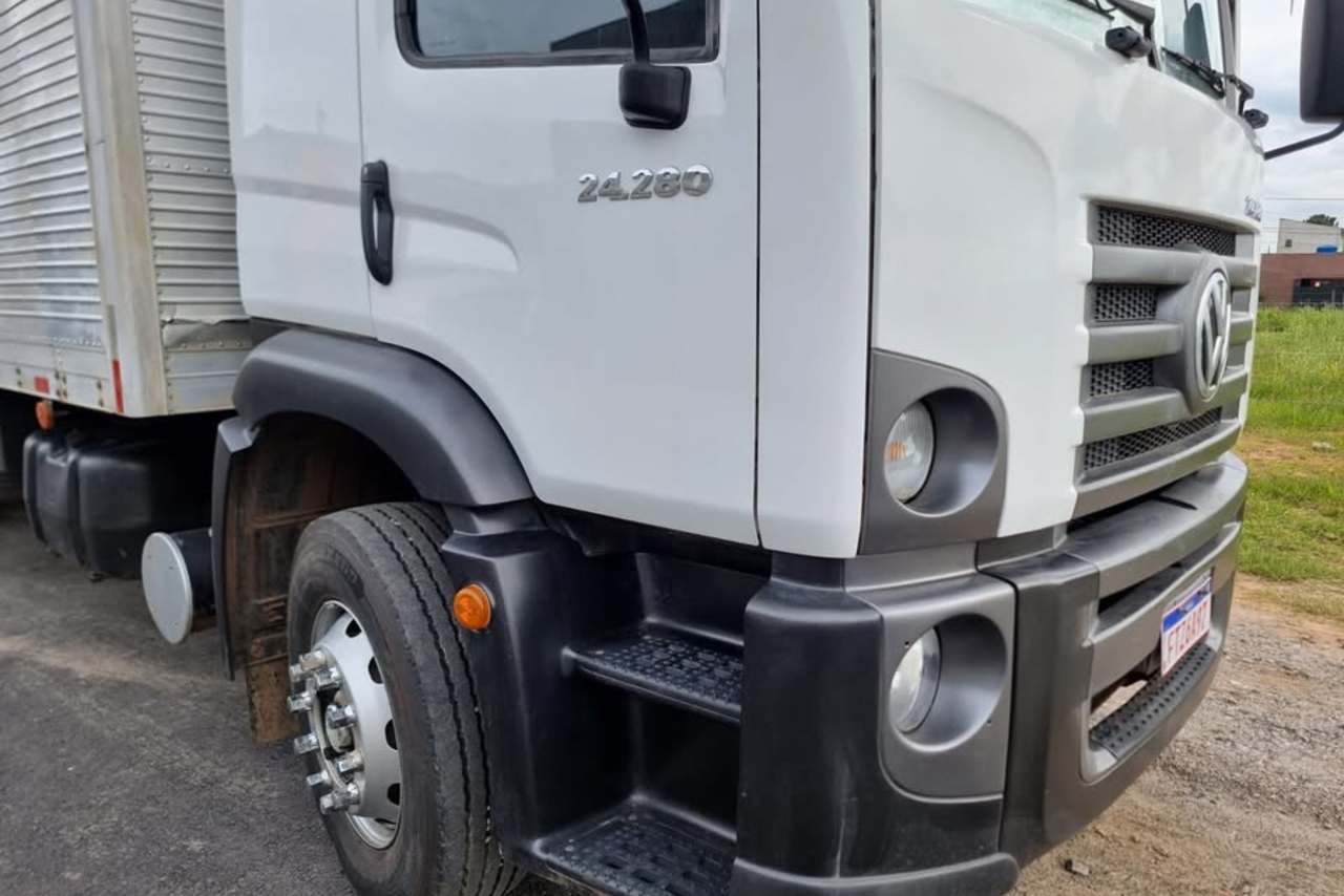 Volkswagen 24-280 E Constellation 6x2 - 14/14 6