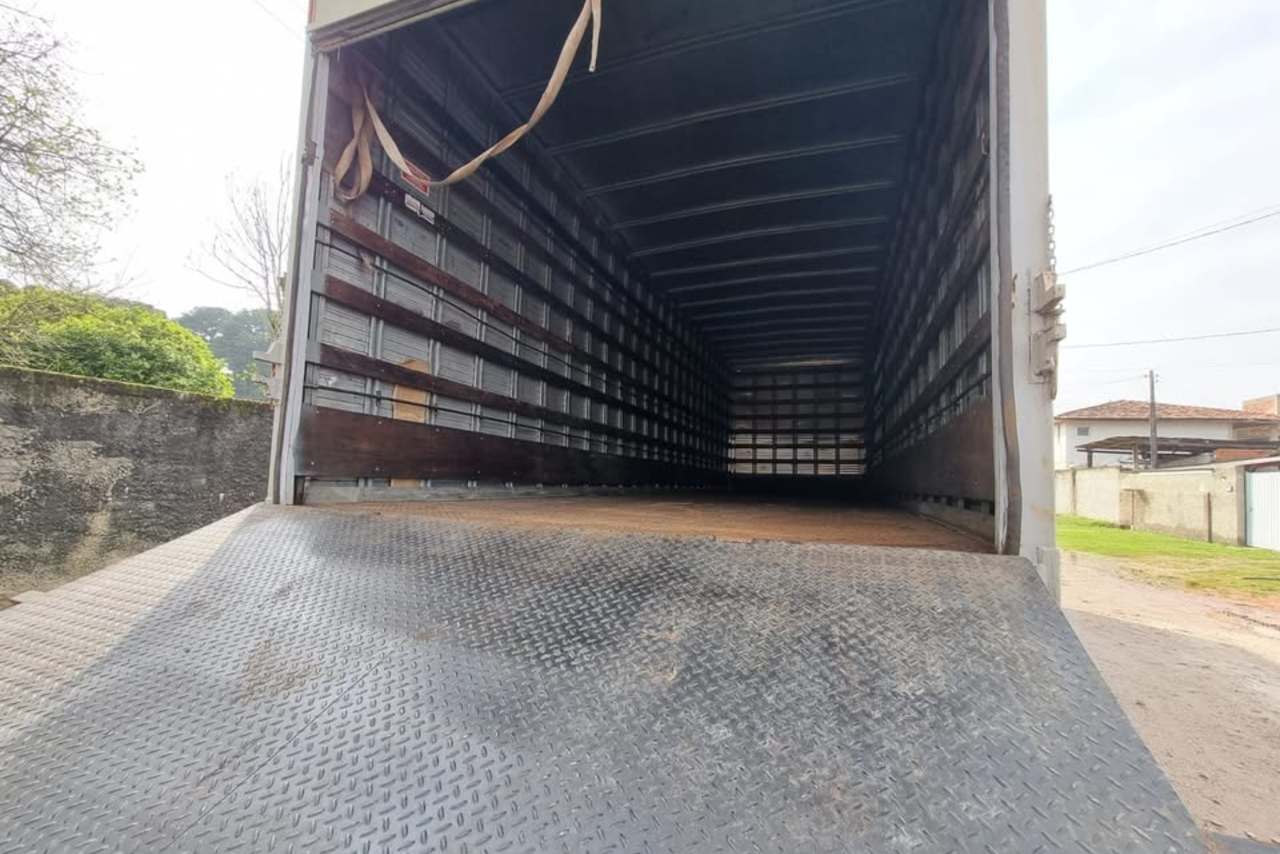 Volkswagen 24-280 E Constellation 6x2 - 14/14 7