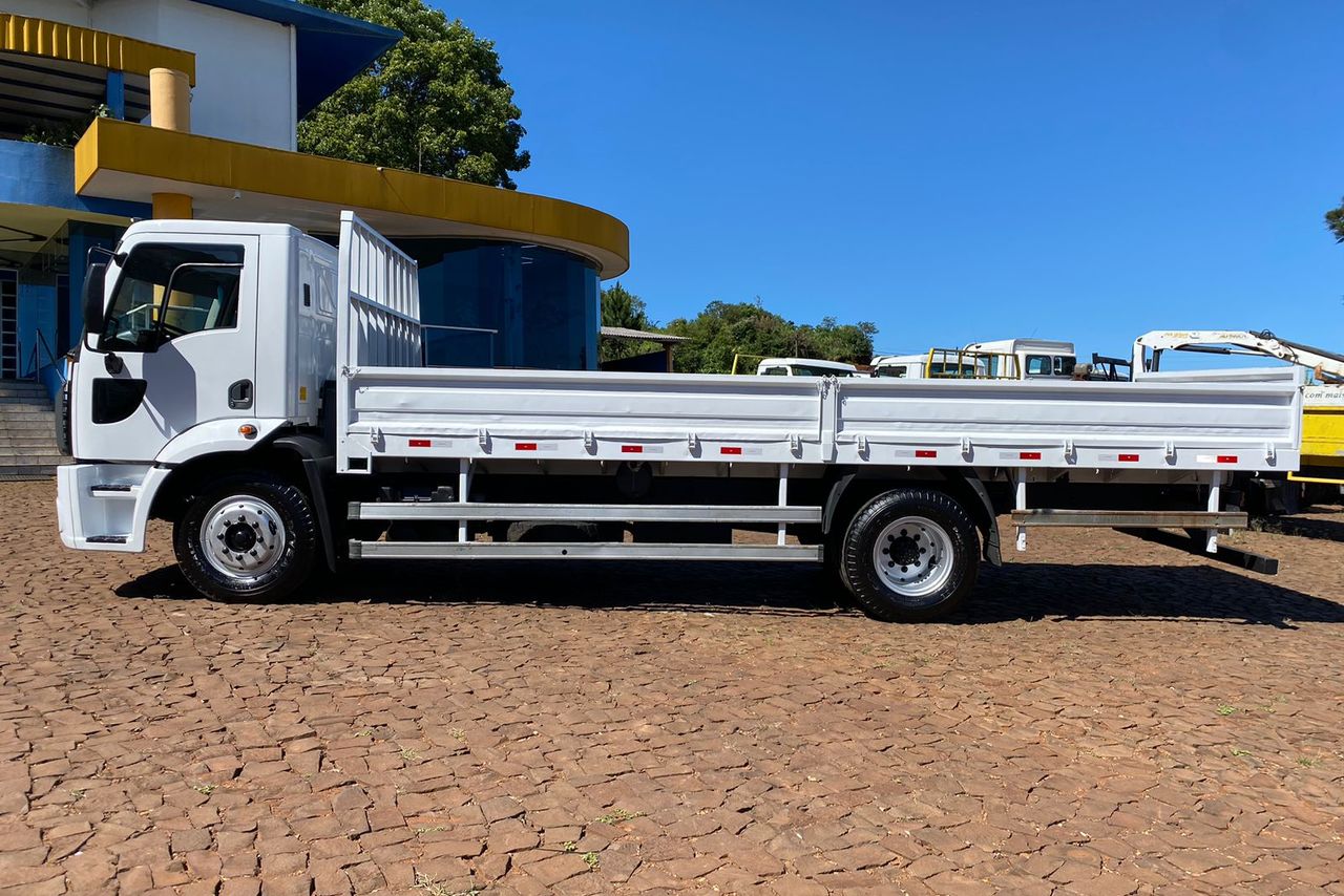 Ford Cargo1317 - 11/12 5