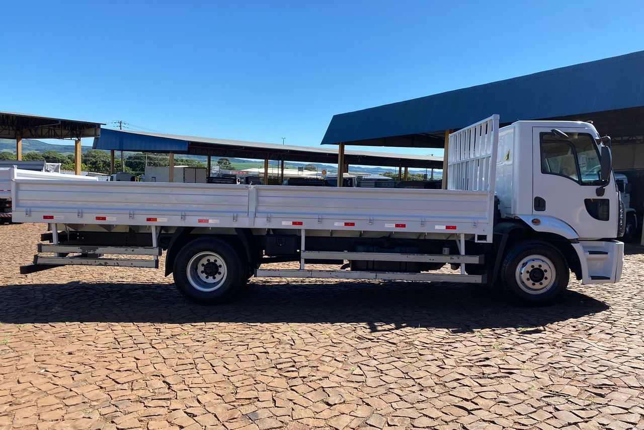Ford Cargo1317 - 11/12 6