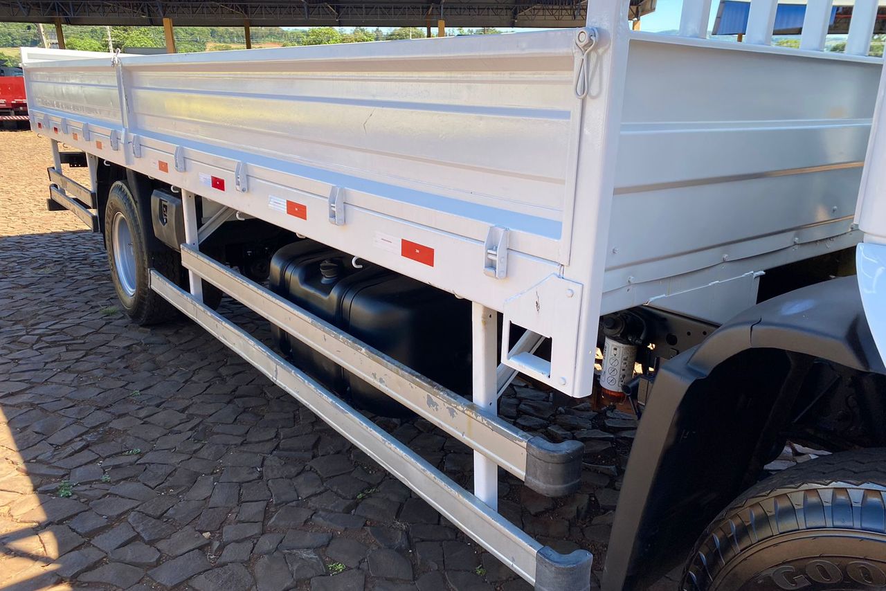 Ford Cargo1317 - 11/12 7