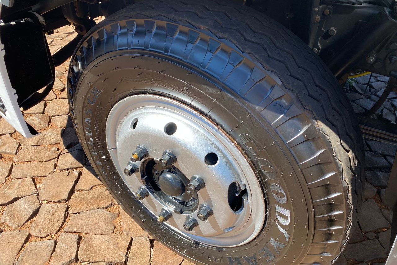 Ford Cargo1317 - 11/12 10