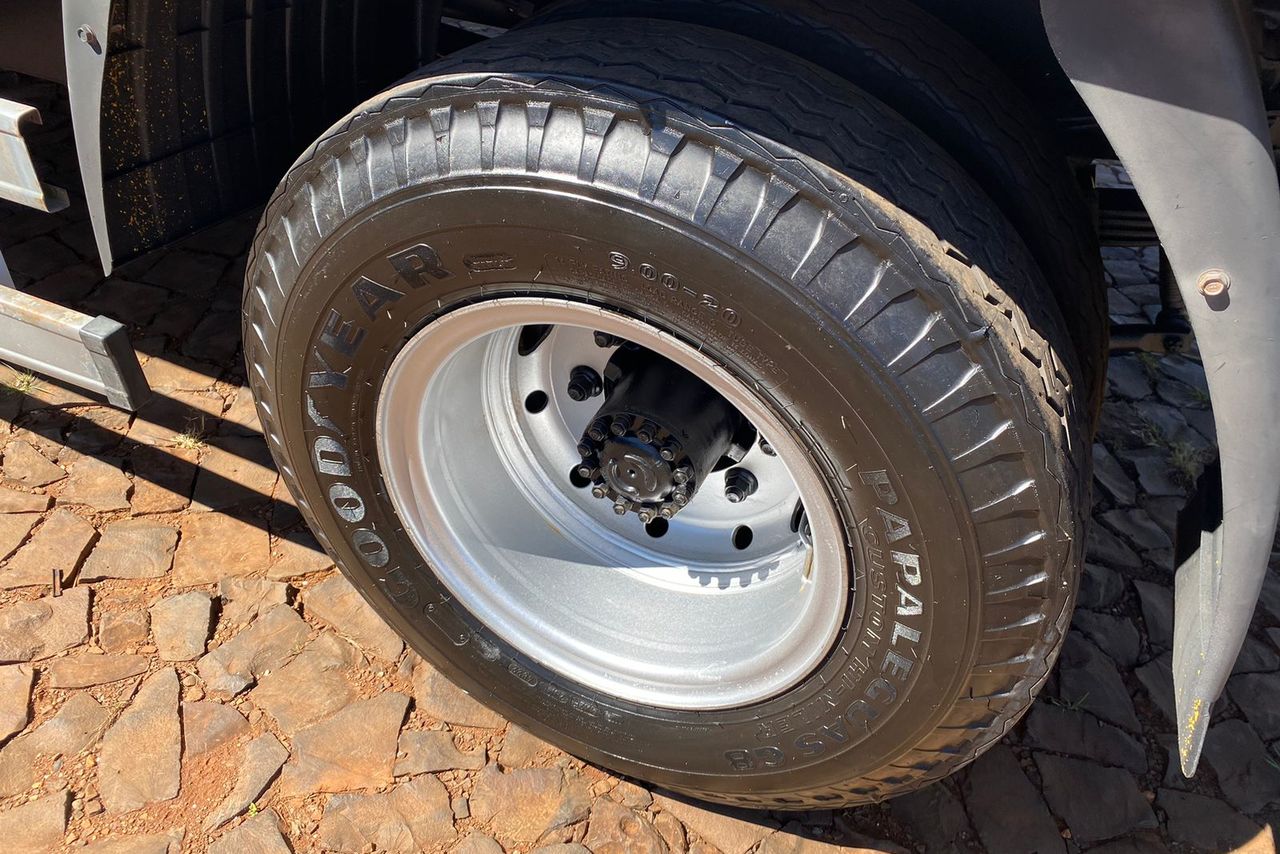 Ford Cargo1317 - 11/12 12