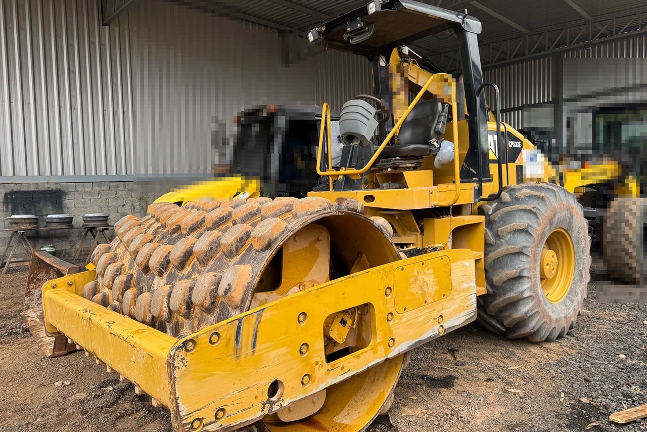 Caterpillar CP533E - 13/13 5