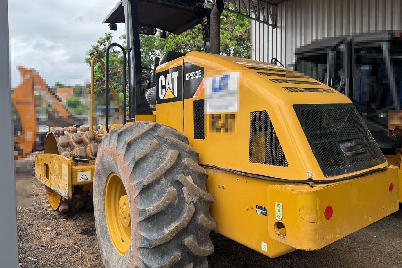 Caterpillar CP533E - 13/13 9