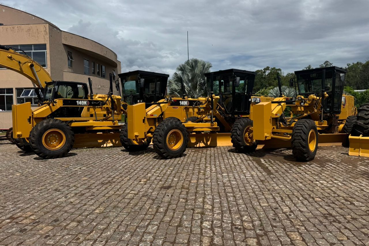 Caterpillar 140K - 19/20 8