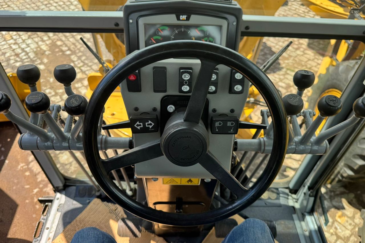 Caterpillar 140K - 19/20 10