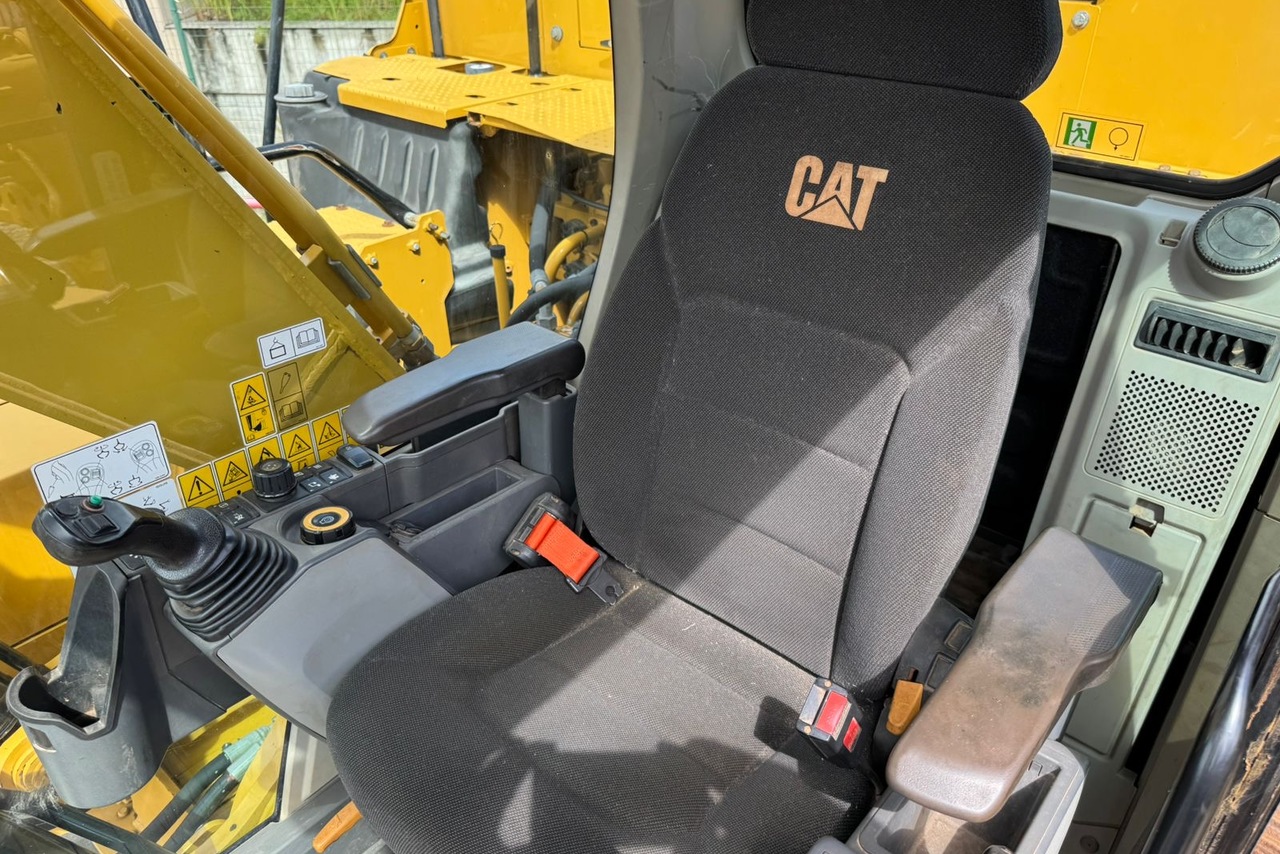 Caterpillar  320 - 20/20 2