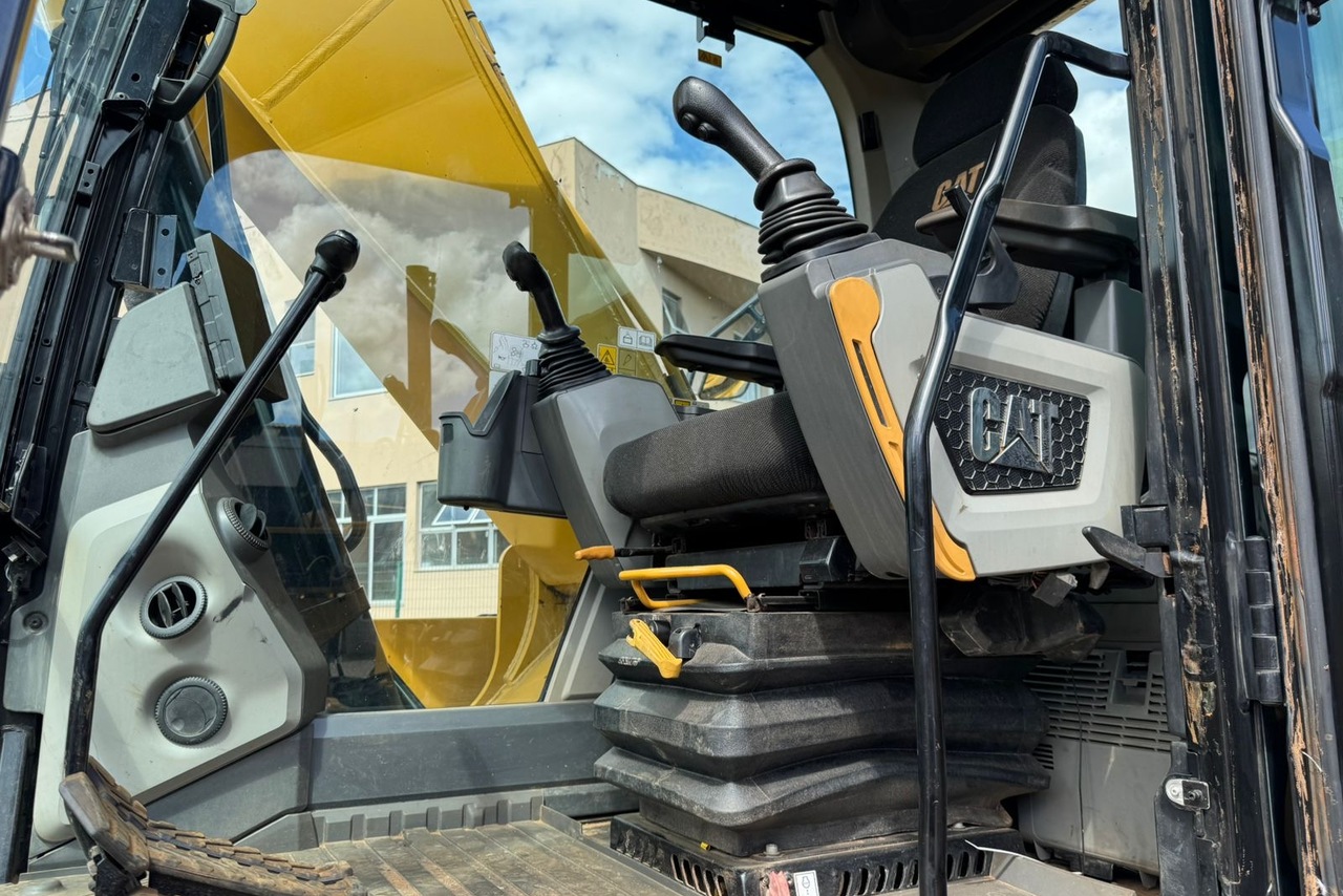 Caterpillar  320 - 20/20 5