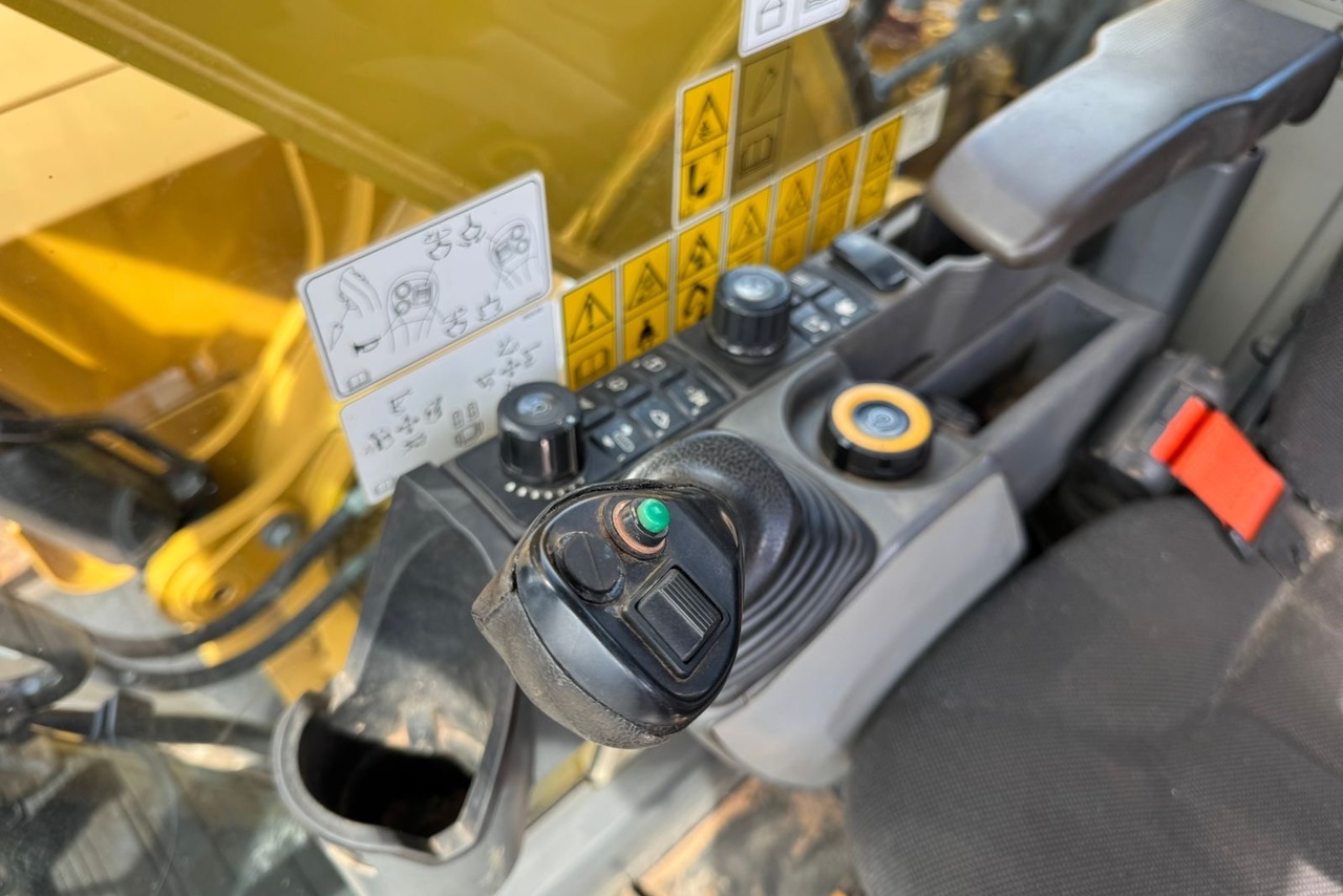 Caterpillar  320 - 20/20 7