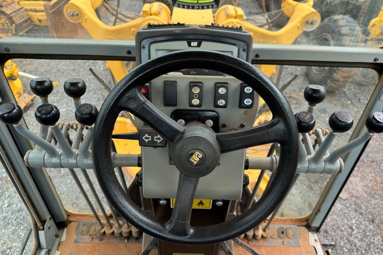 Caterpillar 140K - 21/21 4
