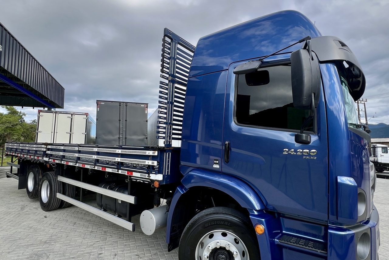 Volkswagen 24-280 E Constellation 6x2 - 22/23 3