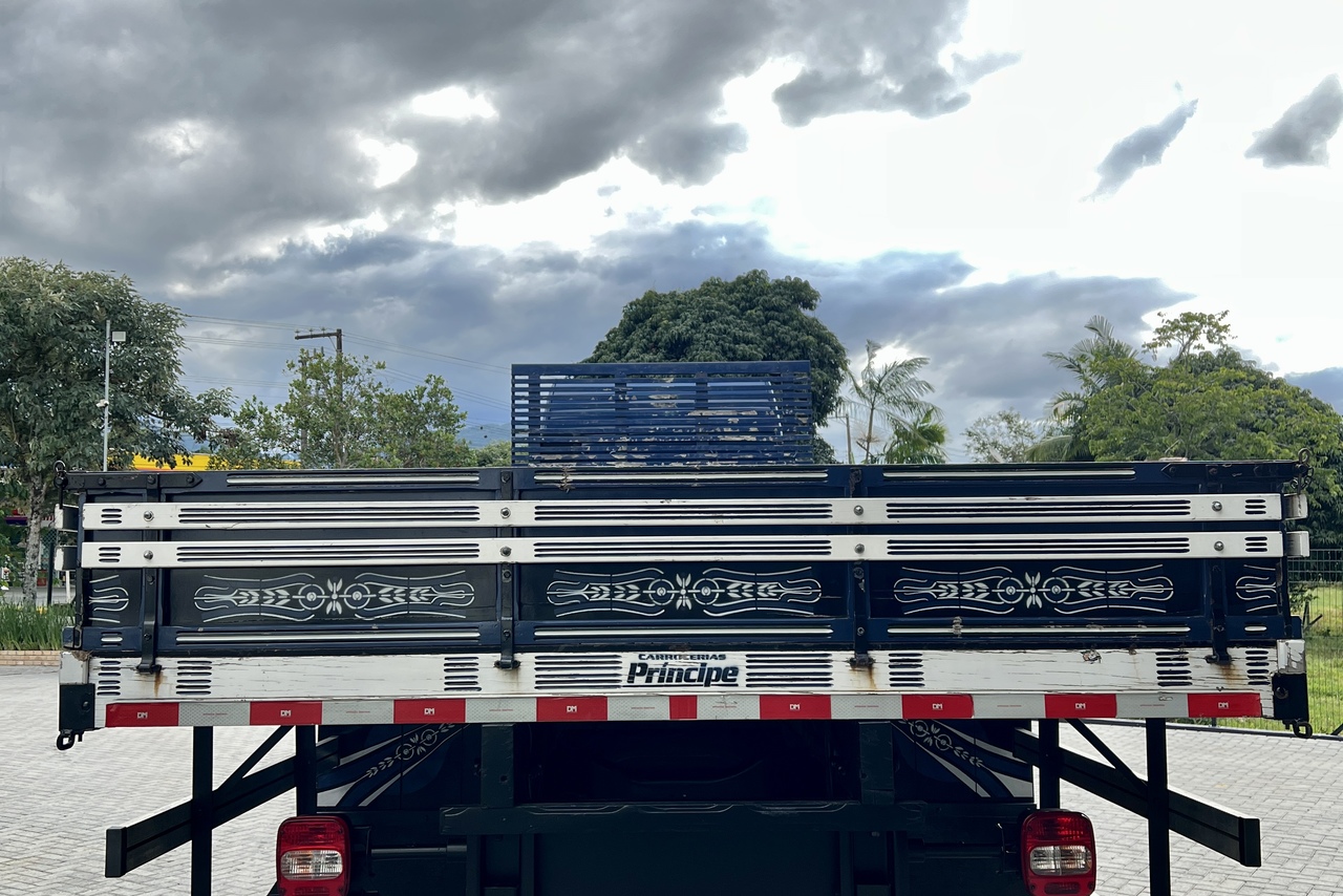 Volkswagen 24-280 E Constellation 6x2 - 22/23 5