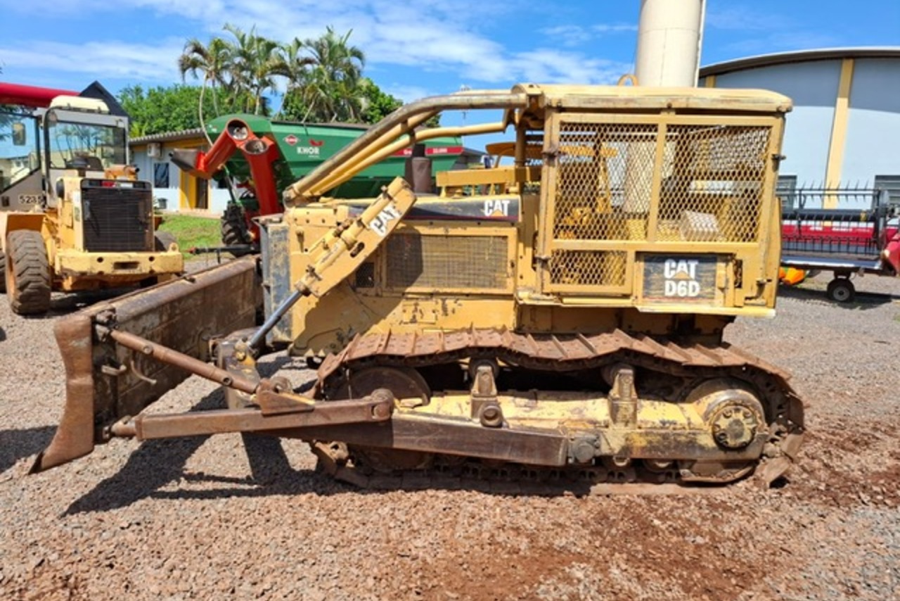 Caterpillar D6D - 84/84 4