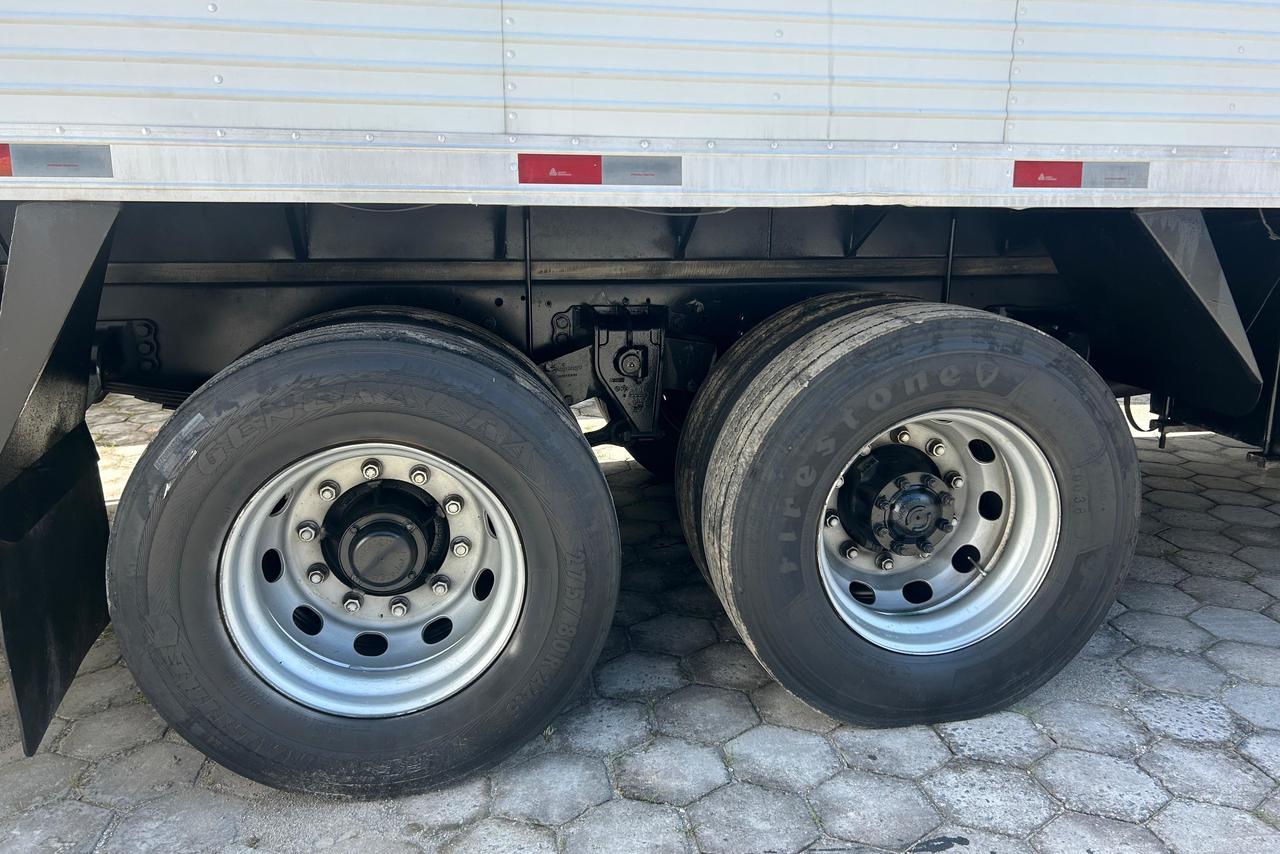 Volkswagen 24-280 E Constellation 6x2 - 15/16 11
