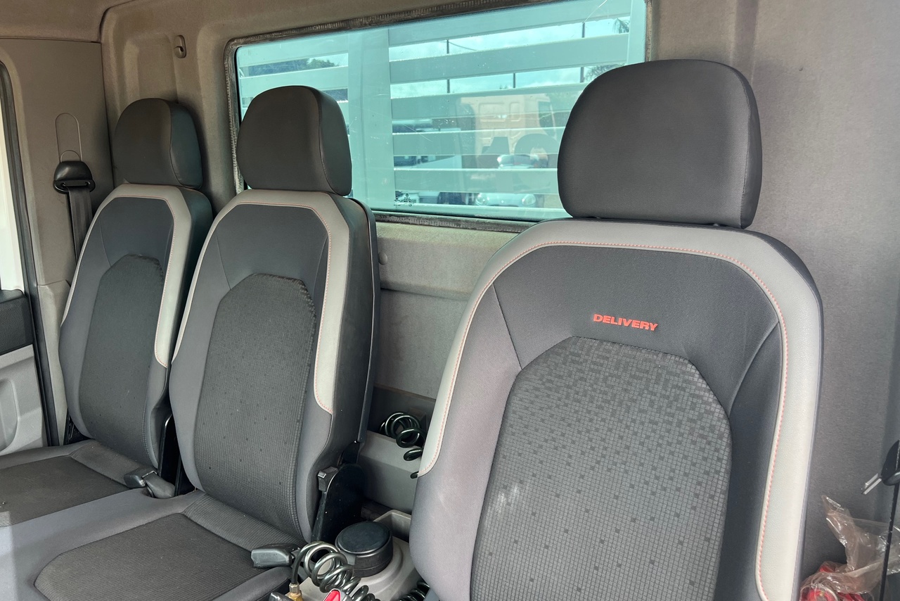 Volkswagen 11-180 Delivery  - 18/19 8