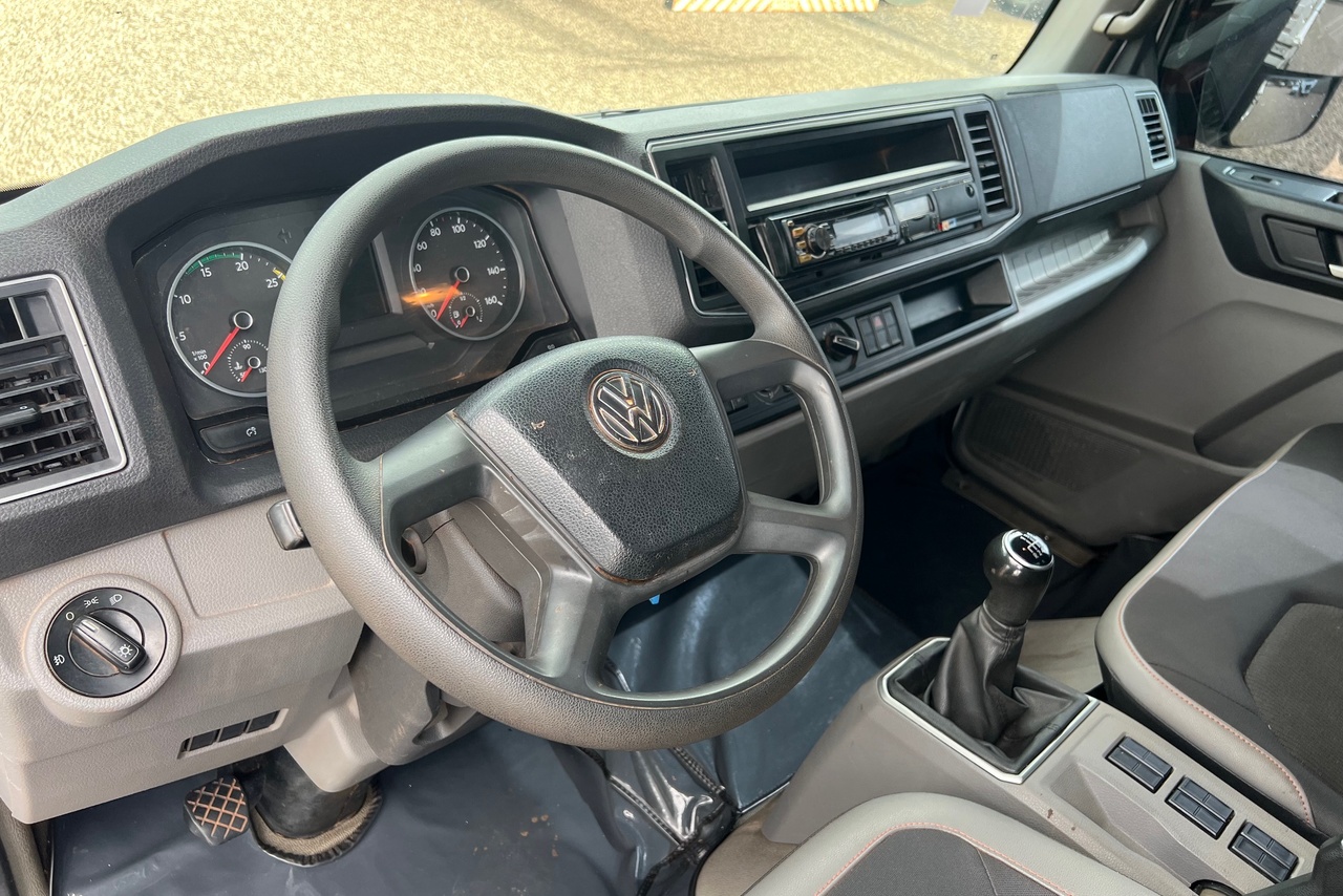 Volkswagen 11-180 Delivery  - 18/19 9