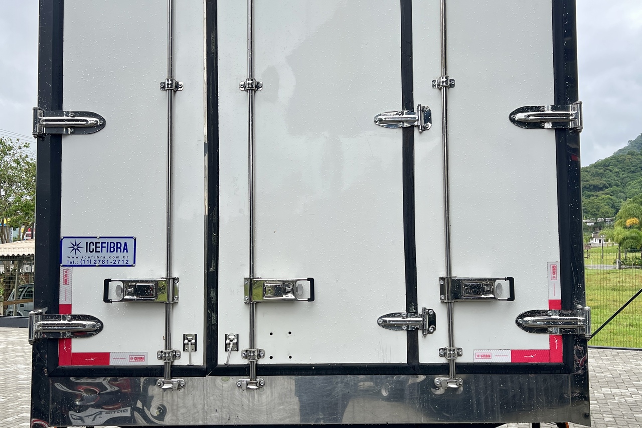 Volkswagen 11-180 Delivery  - 21/22 4