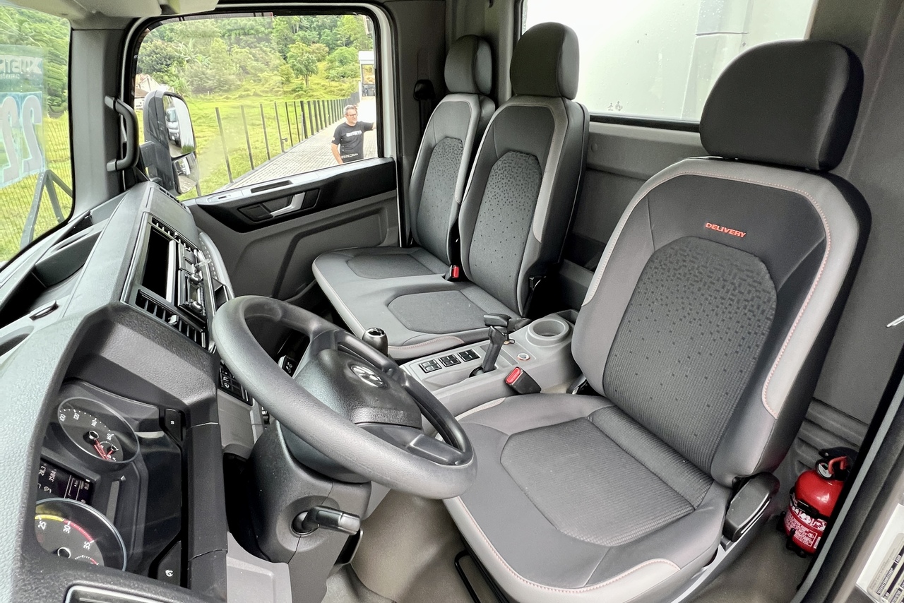 Volkswagen 11-180 Delivery  - 21/22 13