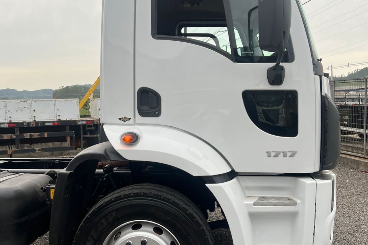 Ford Cargo1717 - 12/12 8