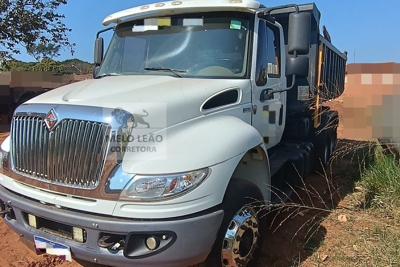 International 4400 - 12/13 13