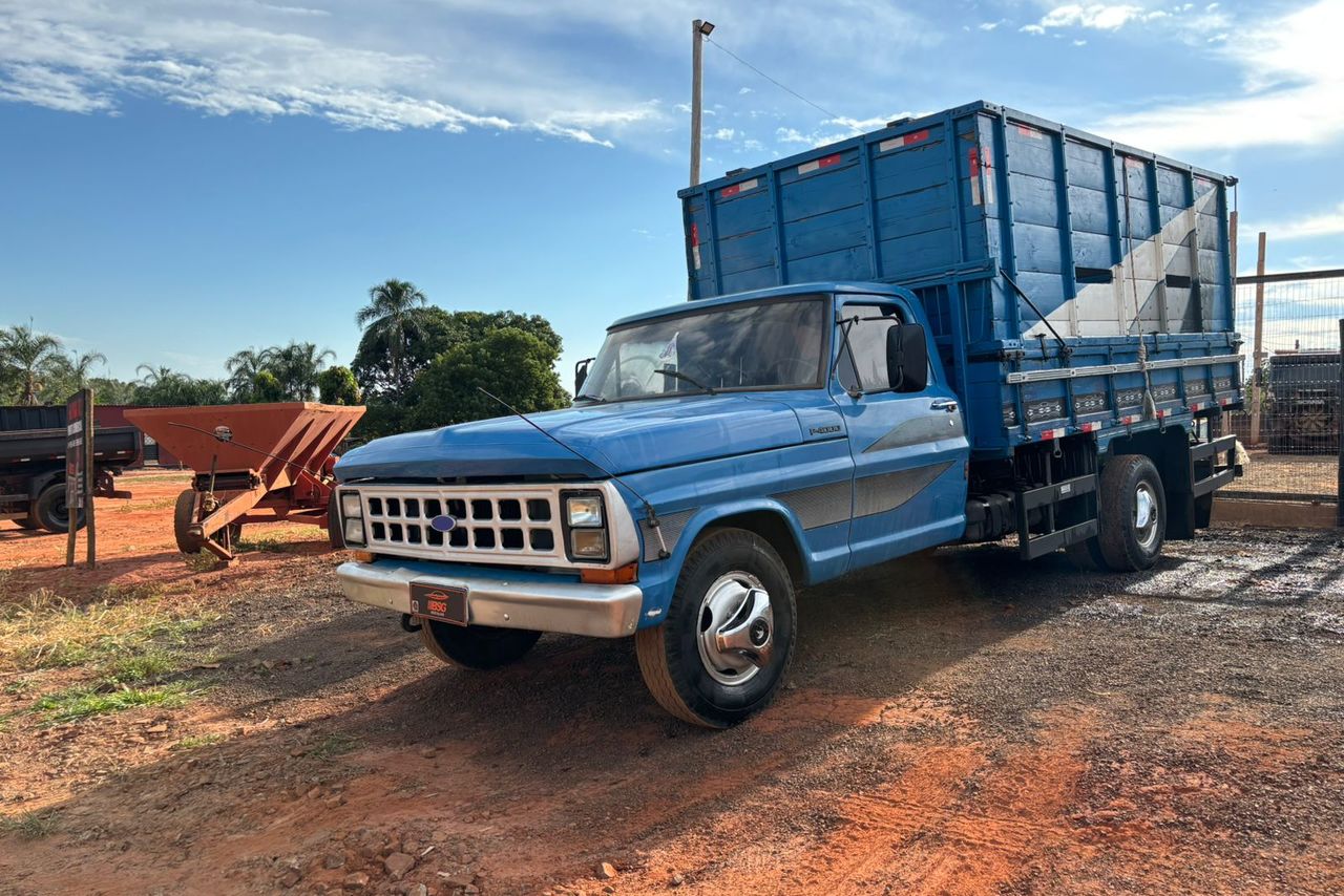 Ford F4000 - 78/78 3