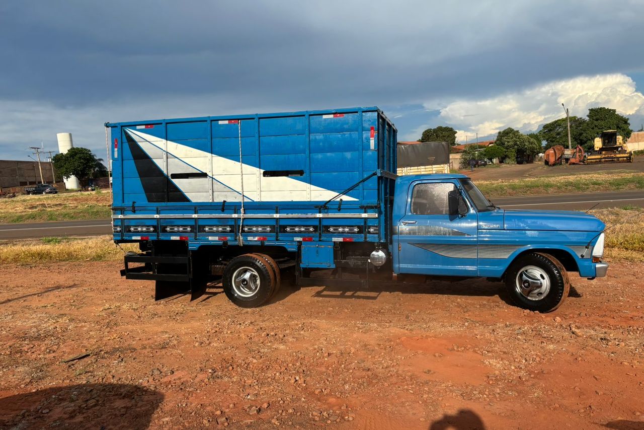 Ford F4000 - 78/78 12