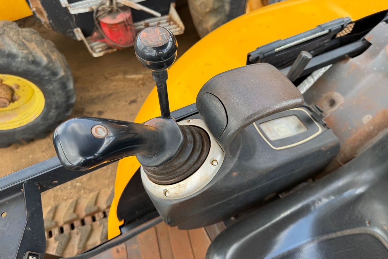 JCB 8026 - 17/17 3