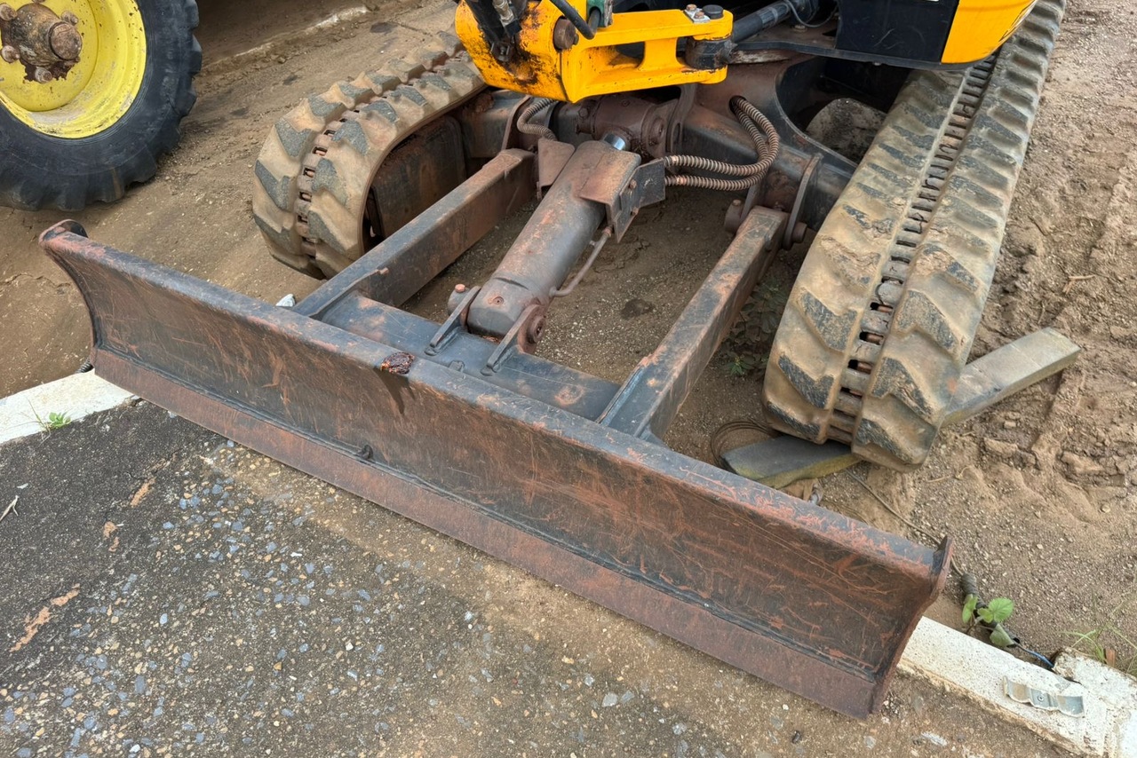 JCB 8026 - 17/17 4