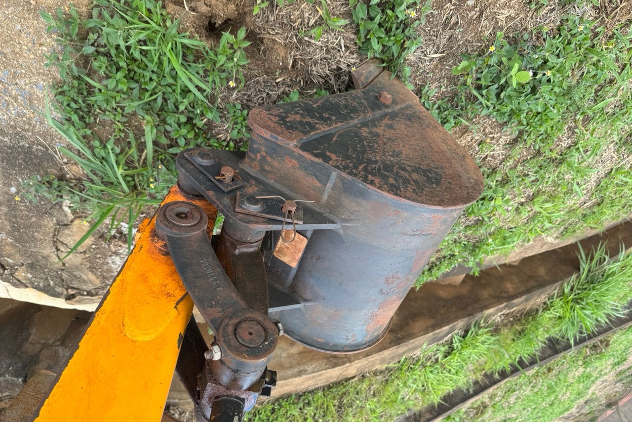 JCB 8026 - 17/17 6