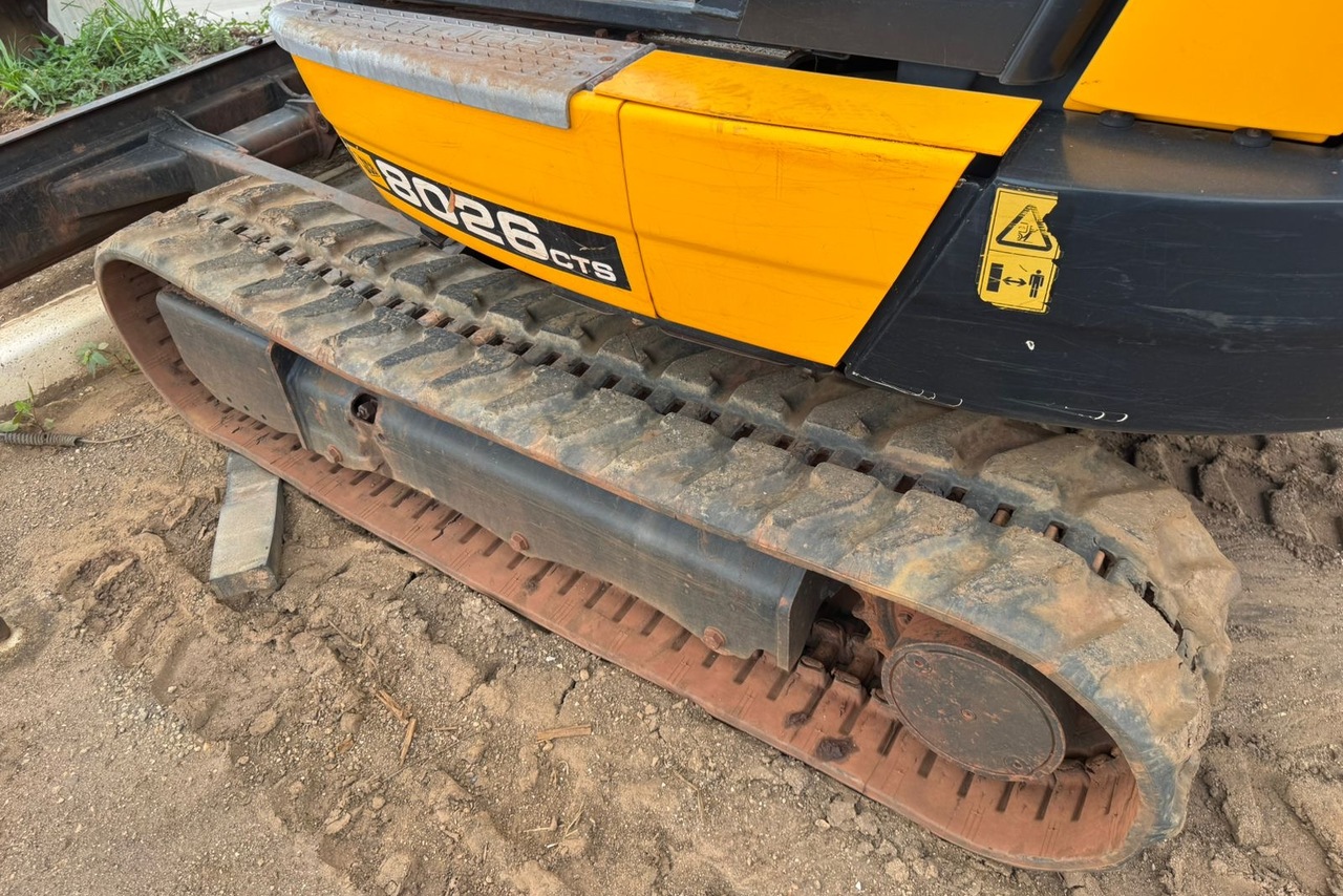 JCB 8026 - 17/17 8