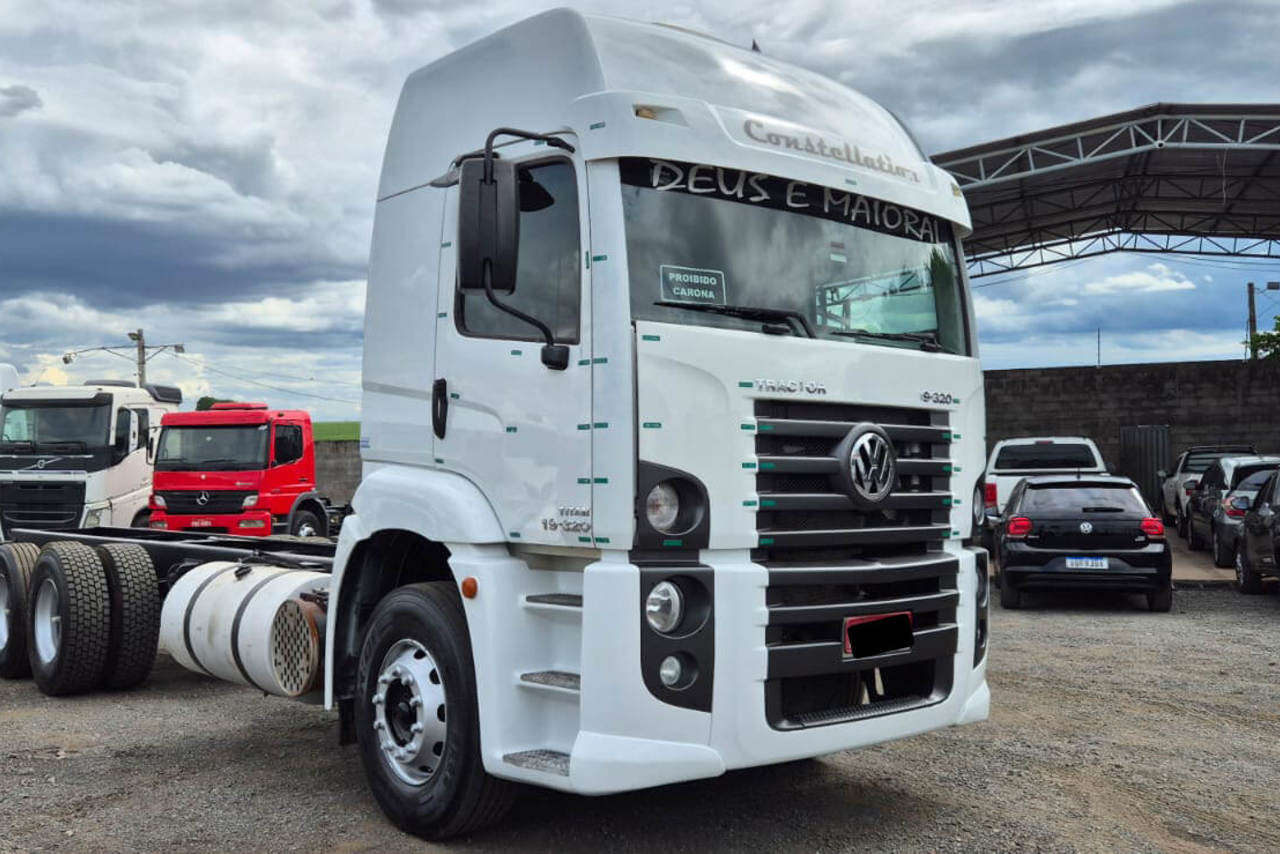 Volkswagen 19-320 Titan - 08/09 5