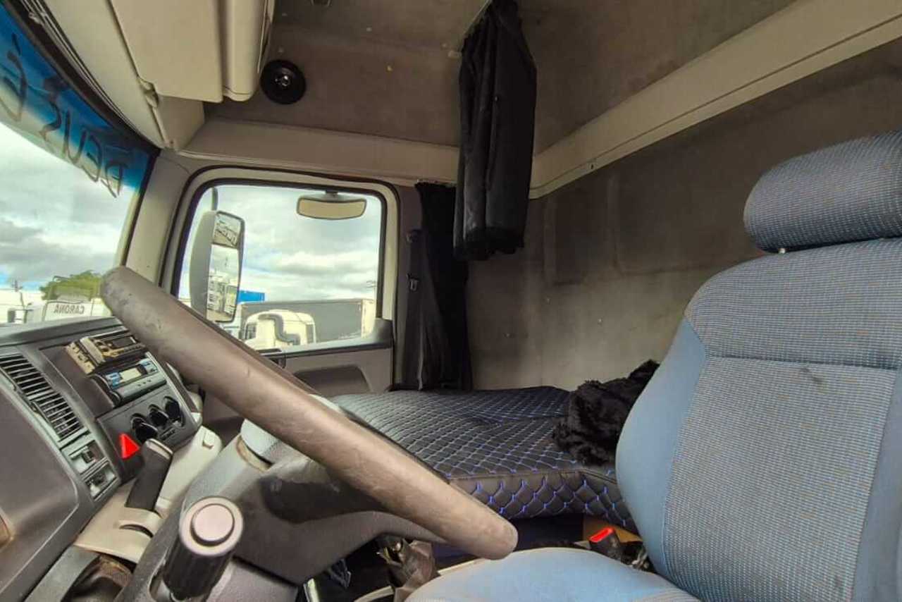 Volkswagen 19-320 Titan - 08/09 14