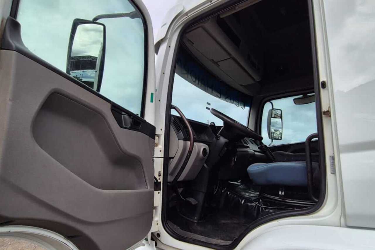 Volkswagen 19-320 Titan - 08/09 18