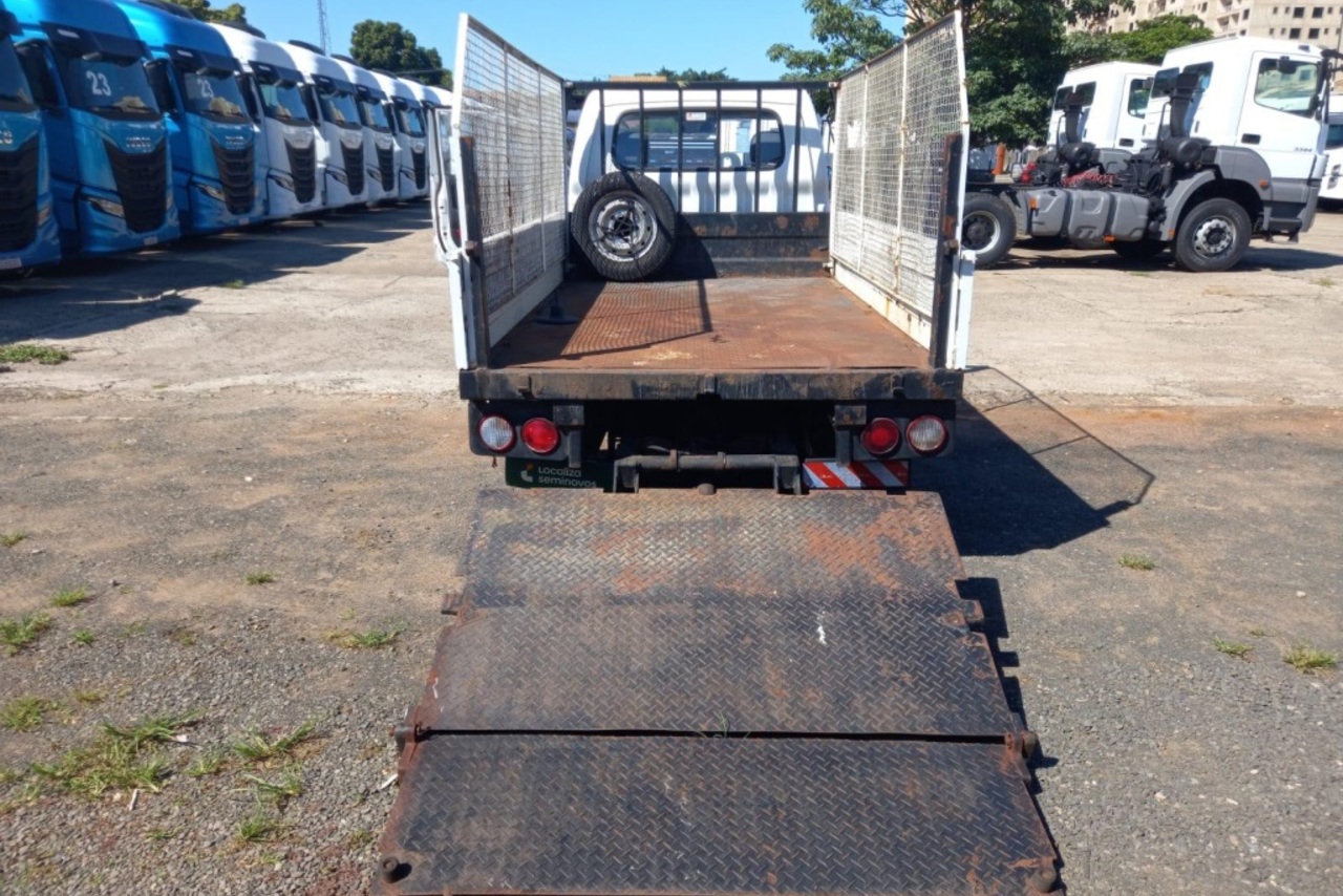 KIA UK 2500 - 19/20 10