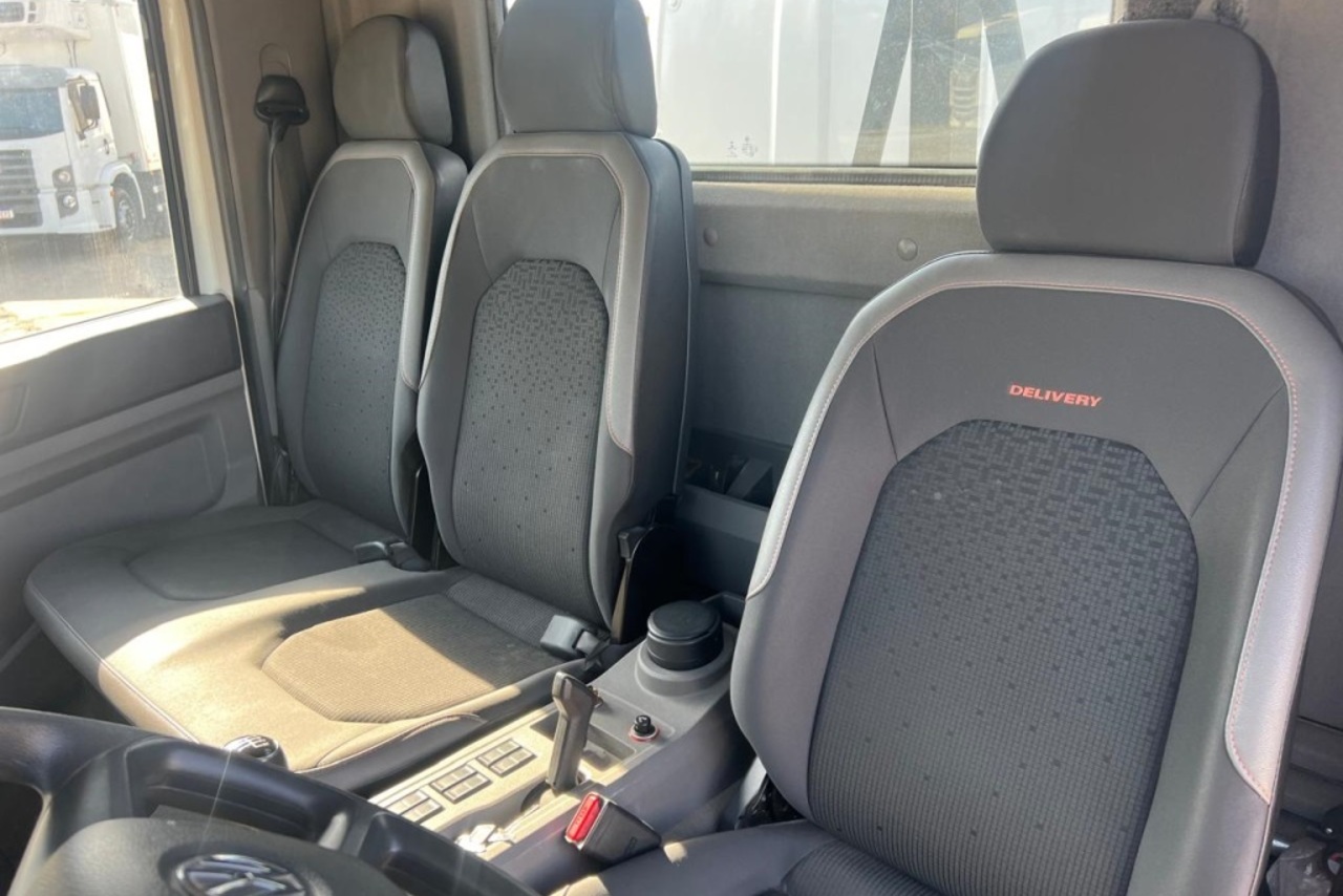 Volkswagen 9-170 Delivery - 20/20 12